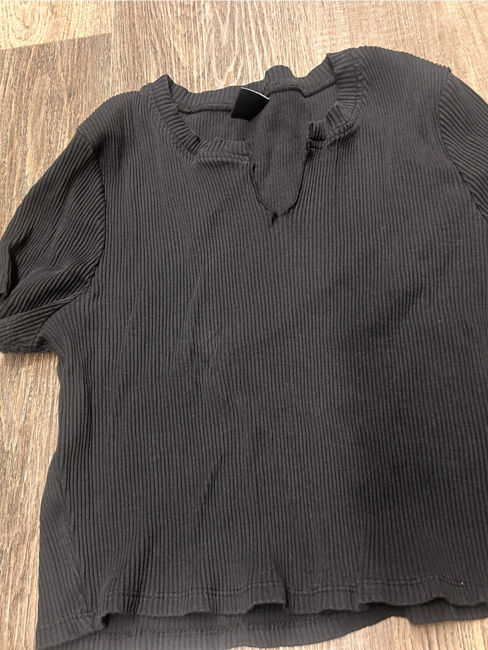 Zine girls large Black Ribbed Short Sleeve crop top